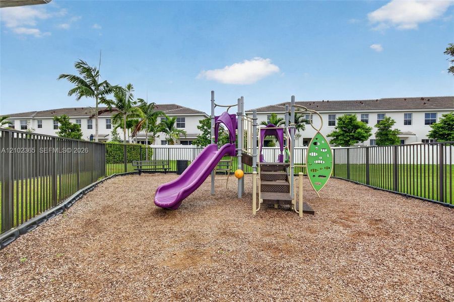 Community amenities in , Pembroke Pines (Image 41).