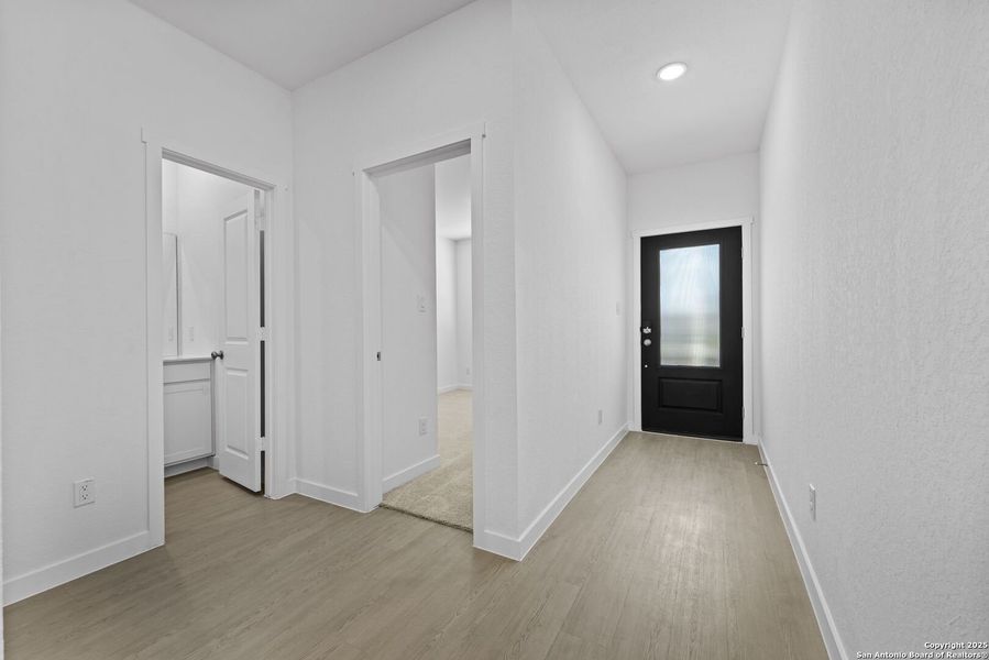 Spacious, unfurnished interior of a new home in , New Braunfels (Image 16). Spacious, unfurnished interior of a new home in , New Braunfels (Image 16).