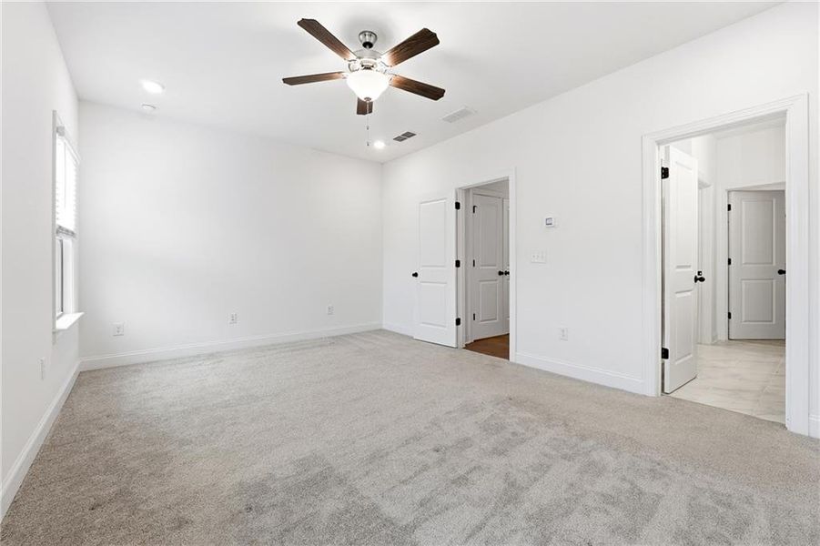 Spacious, unfurnished interior of a new home in , Atlanta (Image 27).