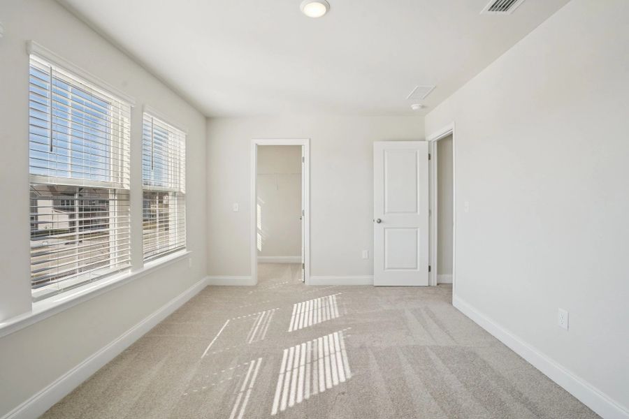 Spacious, unfurnished interior of a new home in Ascent at Arbor Ridge, La Vergne (Image 37).