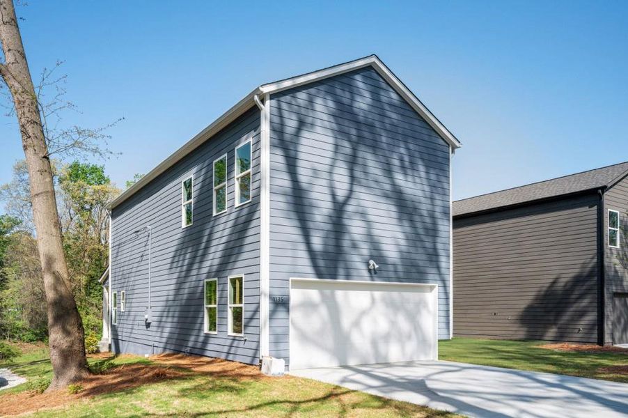 Exterior details and patio area of a home in , Atlanta (Image 4).