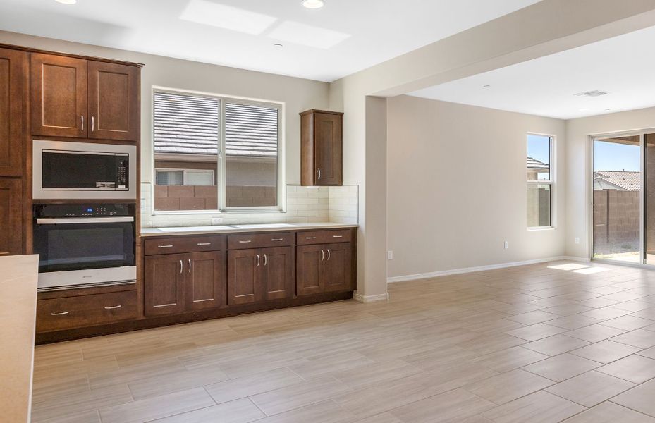 Furnished interior view inside a new home in Vistoso Canyon Estates, Oro Valley (Image 9). Furnished interior view inside a new home in Vistoso Canyon Estates, Oro Valley (Image 9).