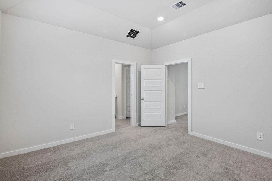 Spacious, unfurnished interior of a new home in Spring Brook Village - City Series, Houston (Image 25). Spacious, unfurnished interior of a new home in Spring Brook Village - City Series, Houston (Image 25).
