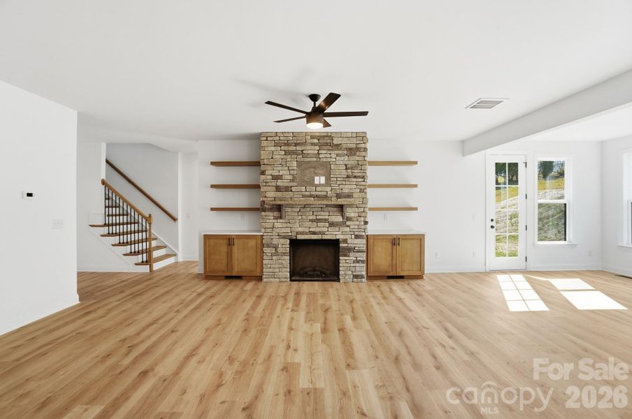 Spacious, unfurnished interior of a new home in , Cherryville (Image 34).