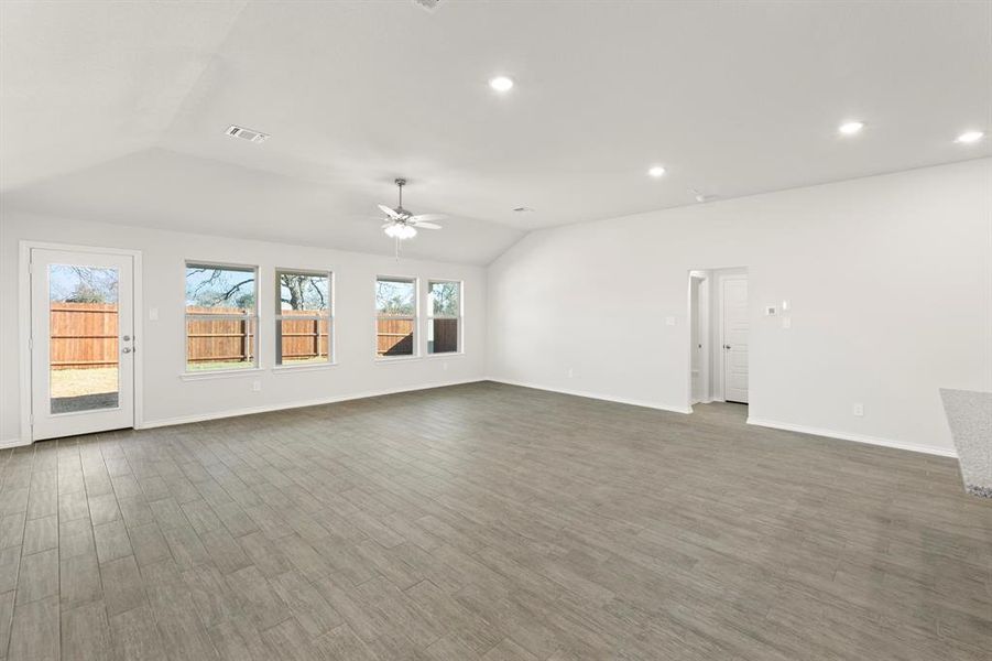 14. 7816 Kingfisher - Dining (3)