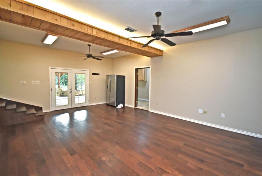 Spacious, unfurnished interior of a new home in , Yantis (Image 17).