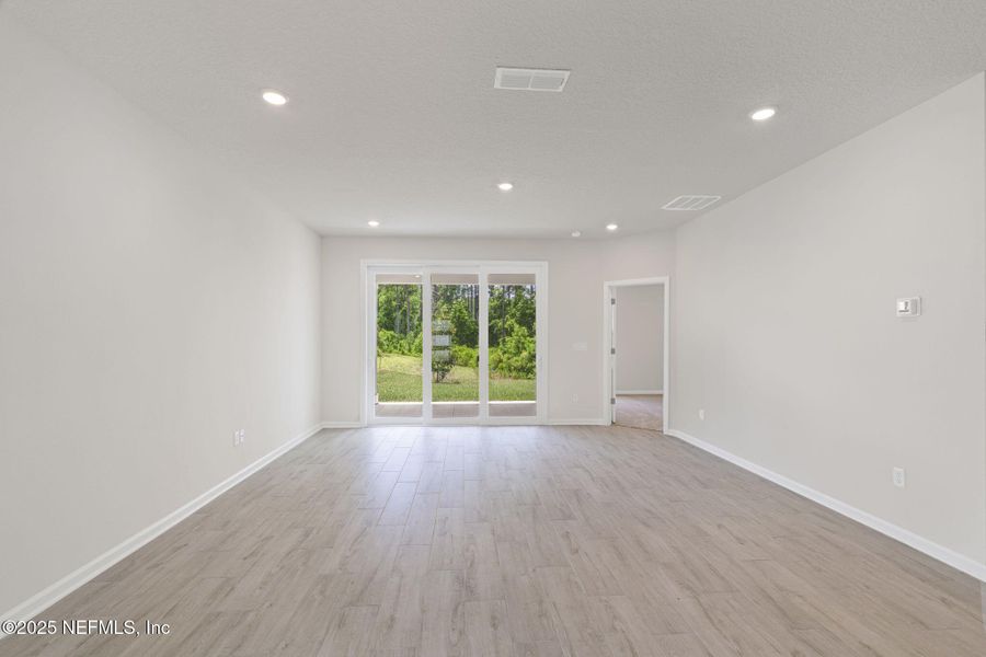 Spacious, unfurnished interior of a new home in Beacon Lake, St. Augustine (Image 44).