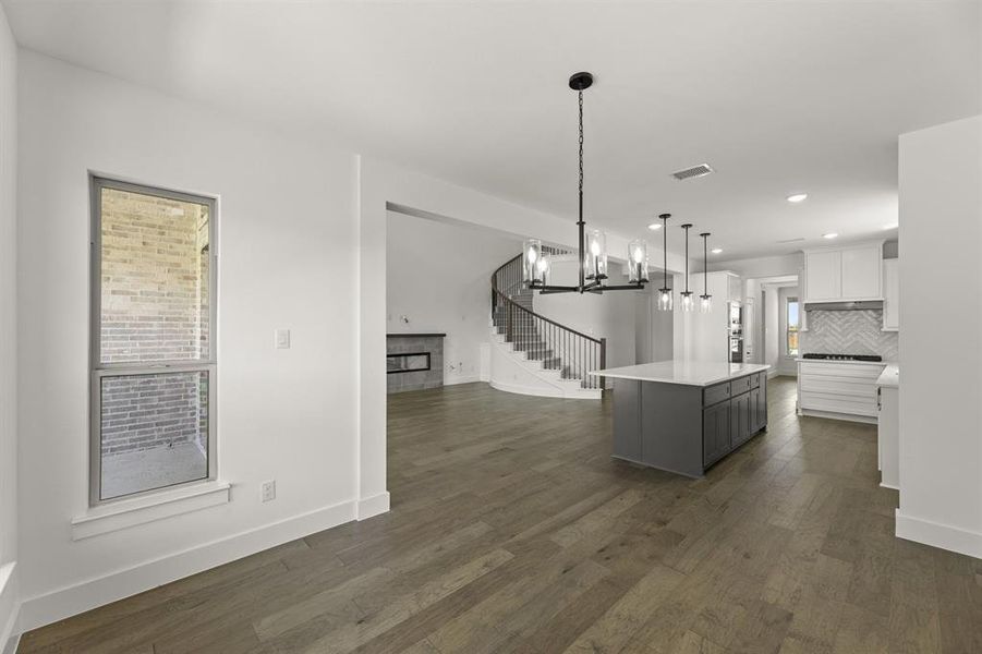 Furnished interior view inside a new home in Inspiration, Seis Lagos (Image 14). Furnished interior view inside a new home in Inspiration, Seis Lagos (Image 14).