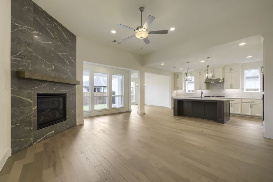690 Red Cedar - Living Area