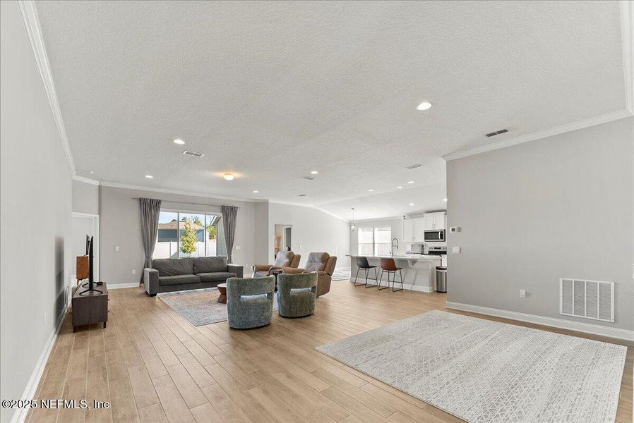 Image 30 of a home in Cross Creek.