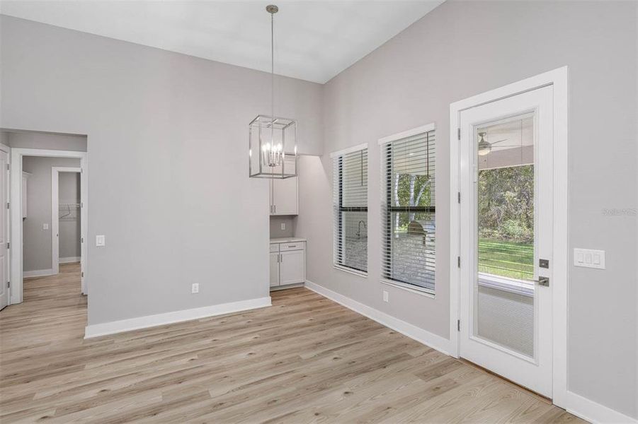Spacious, unfurnished interior of a new home in , Hudson (Image 6).