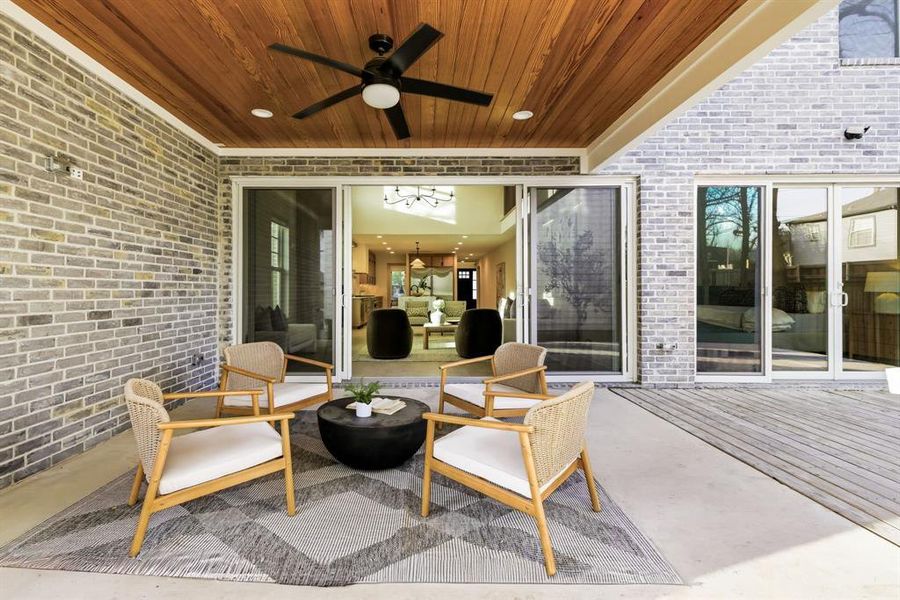 View of patio / terrace with ceiling fan