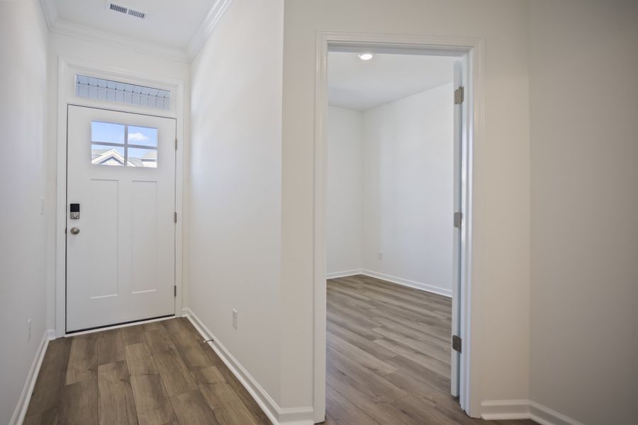 Spacious, unfurnished interior of a new home in Providence Station at Trolley Run, Aiken (Image 15).