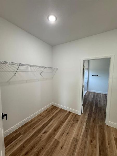 Spacious, unfurnished interior of a new home in , Ocala (Image 15).