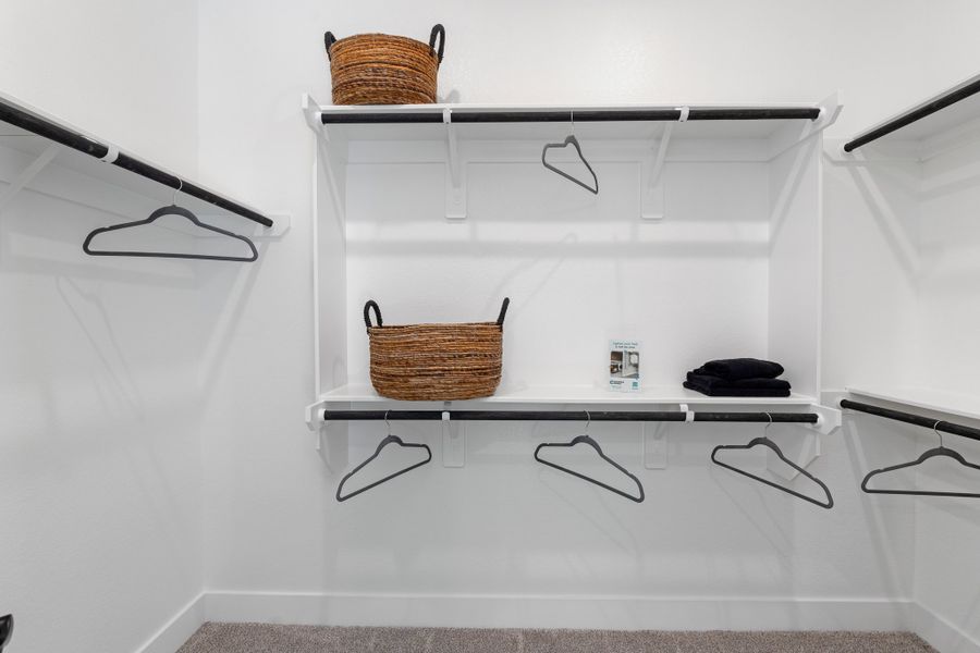 Close-up of interior finishes inside a home in Sienna, Missouri City (Image 20).