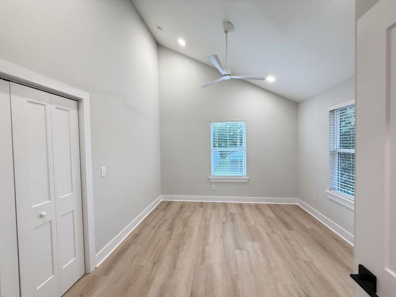 Spacious, unfurnished interior of a new home in , North Charleston (Image 26).