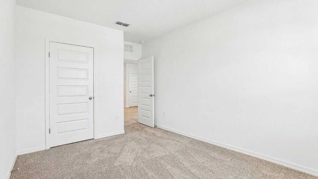 Spacious, unfurnished interior of a new home in Avalon Park Tavares, Tavares (Image 31).