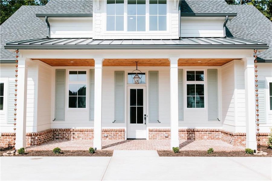 Exterior details and patio area of a home in , Jefferson (Image 4).
