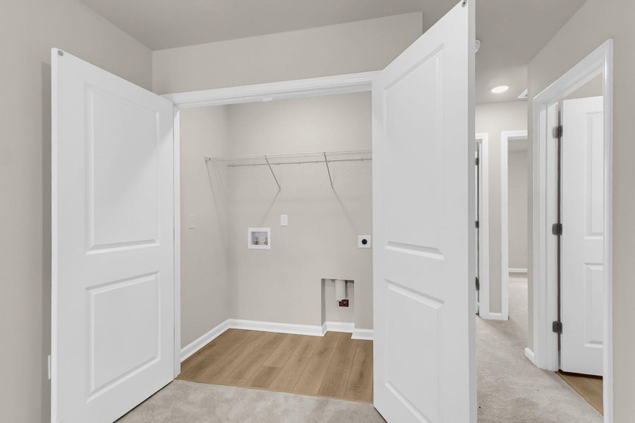 Spacious, unfurnished interior of a new home in , Summerville (Image 31).