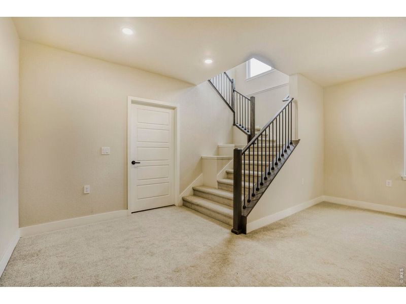 Spacious, unfurnished interior of a new home in , Fort Collins (Image 23).