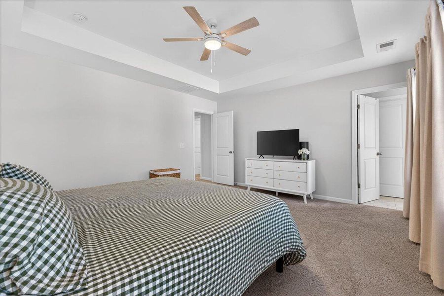 Furnished interior view inside a new home in Windsor Crossing, North Charleston (Image 12).