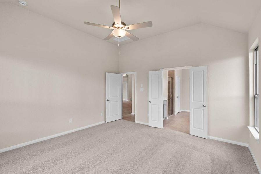 Spacious, unfurnished interior of a new home in Escondido, Magnolia (Image 24).