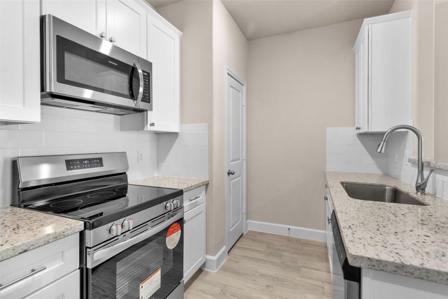 Furnished interior view inside a new home in , Willis (Image 5).