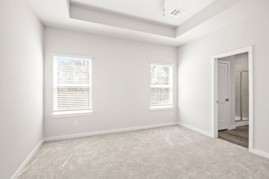 Spacious, unfurnished interior of a new home in Oakwood Ranch, Willis (Image 16).