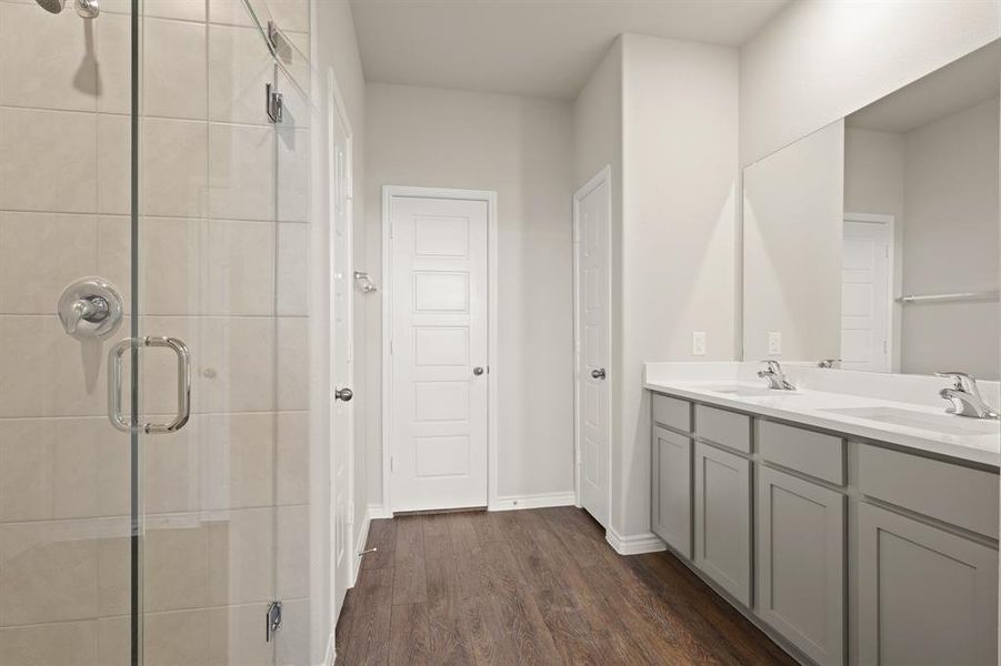 Furnished interior view inside a new home in Rocky Creek Crossing, Fort Worth (Image 7).