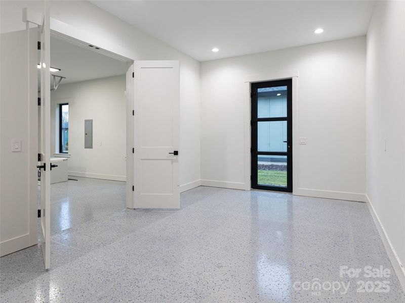 Spacious, unfurnished interior of a new home in , Arden (Image 38).