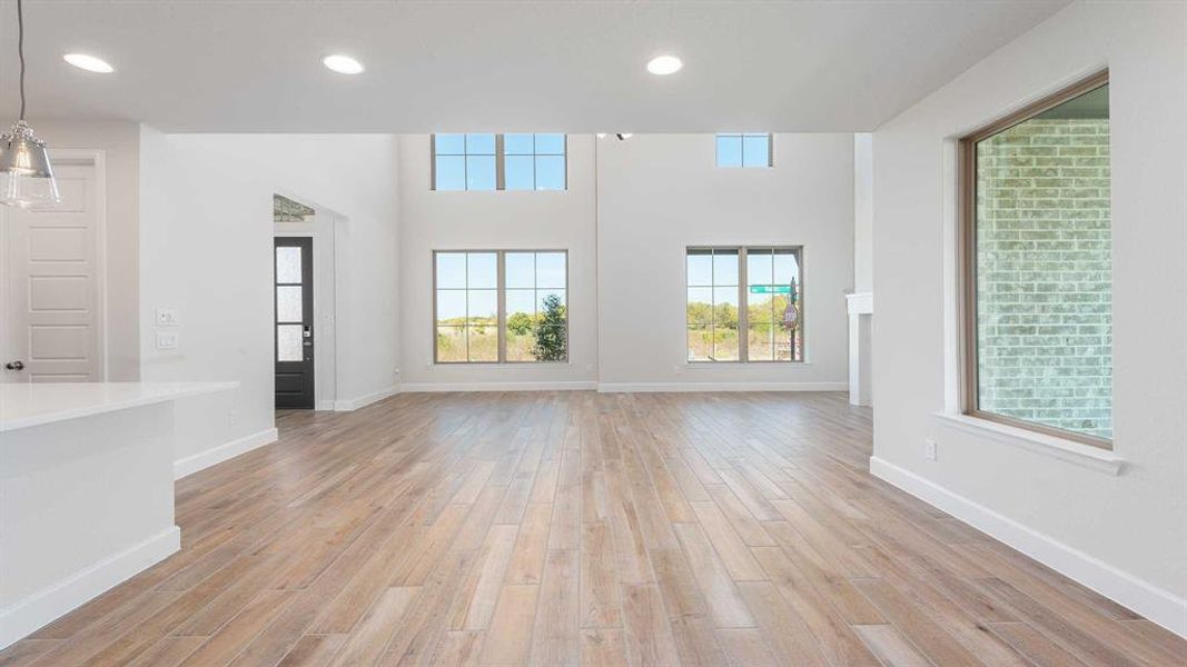 Spacious, unfurnished interior of a new home in The Heights At Uptown Celina 45', Celina (Image 17).