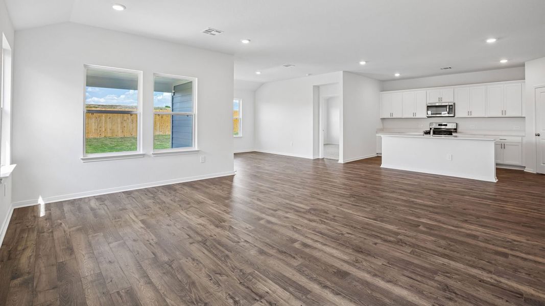 Spacious, unfurnished interior of a new home in Prairie Lakes, Buda (Image 28).