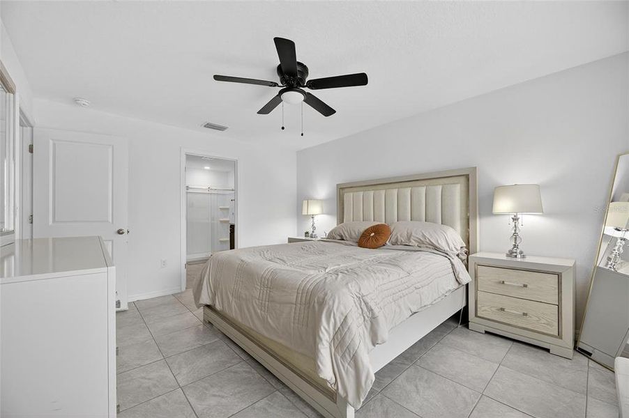 Furnished interior view inside a new home in North Park Isle, Plant City (Image 7).