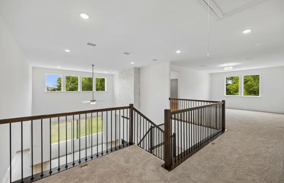 Spacious, unfurnished interior of a new home in Wilson Creek Meadows, Celina (Image 20).