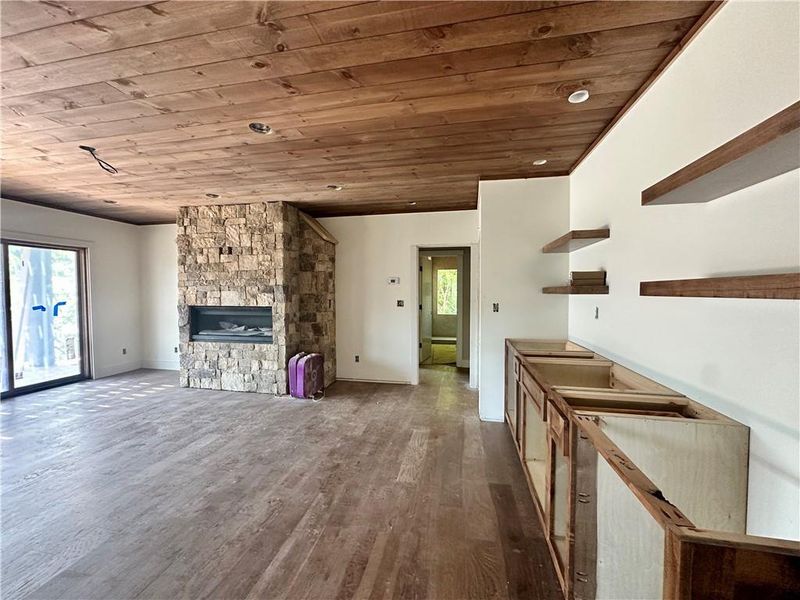 Image 28 of a home in .