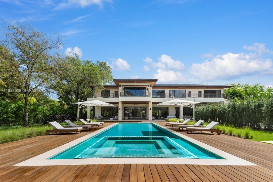 Community amenities in , Miami (Image 78).