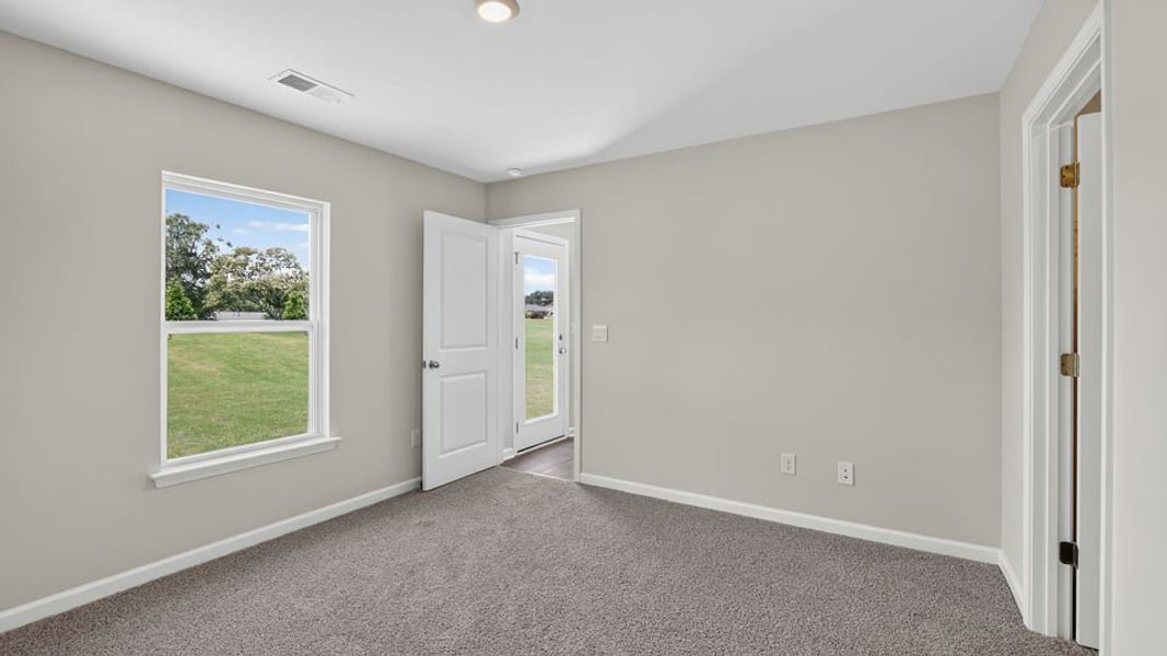 Spacious, unfurnished interior of a new home in Harper Ridge, Roebuck (Image 31).