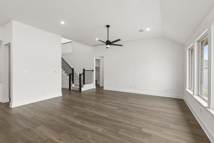 Spacious, unfurnished interior of a new home in Painted Tree, McKinney (Image 24). Spacious, unfurnished interior of a new home in Painted Tree, McKinney (Image 24).