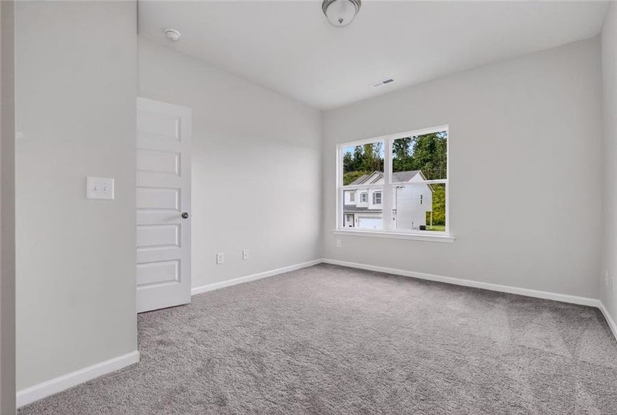 Spacious, unfurnished interior of a new home in Laurel Creek, Calhoun (Image 28).