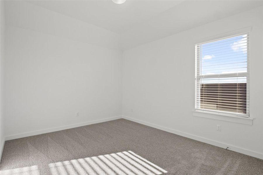 Spacious, unfurnished interior of a new home in Lakeside at Tessera, Lago Vista (Image 17).