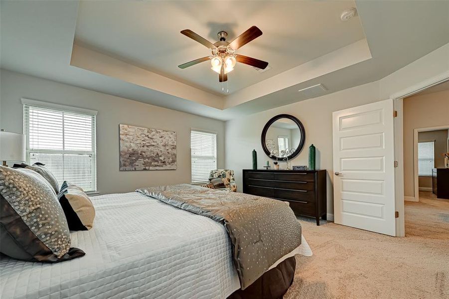 Furnished interior view inside a new home in Lago Mar, Texas City (Image 25).