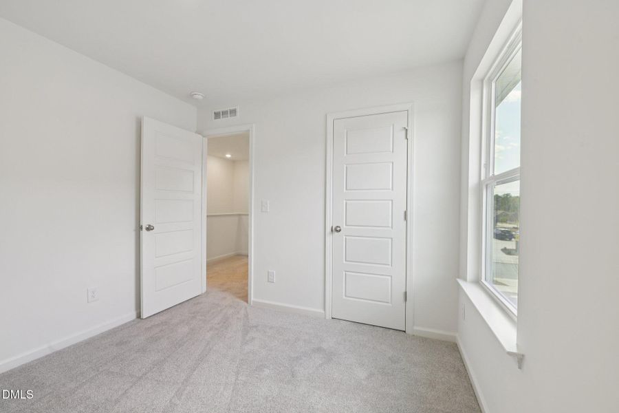 25-web-or-mls-2009 Oakdale Dr-S3103-025