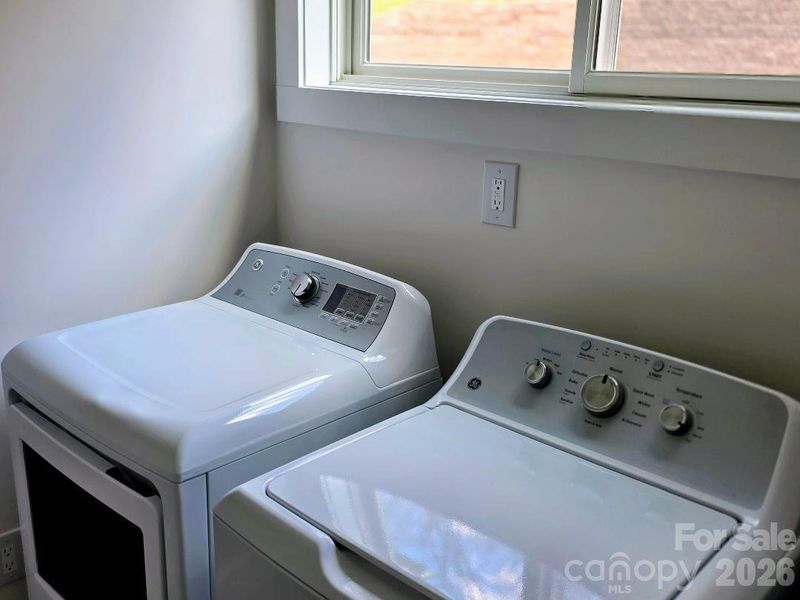 GE washer and dryer