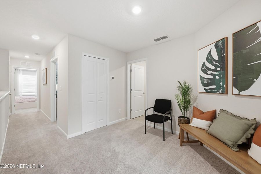 Furnished interior view inside a new home in , Middleburg (Image 9).