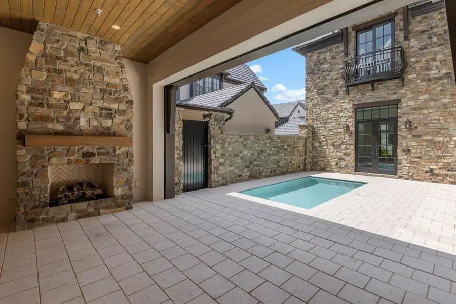 Exterior details and patio area of a home in , Orlando (Image 28).