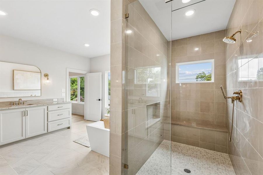 Furnished interior view inside a new home in , Richardson (Image 27).