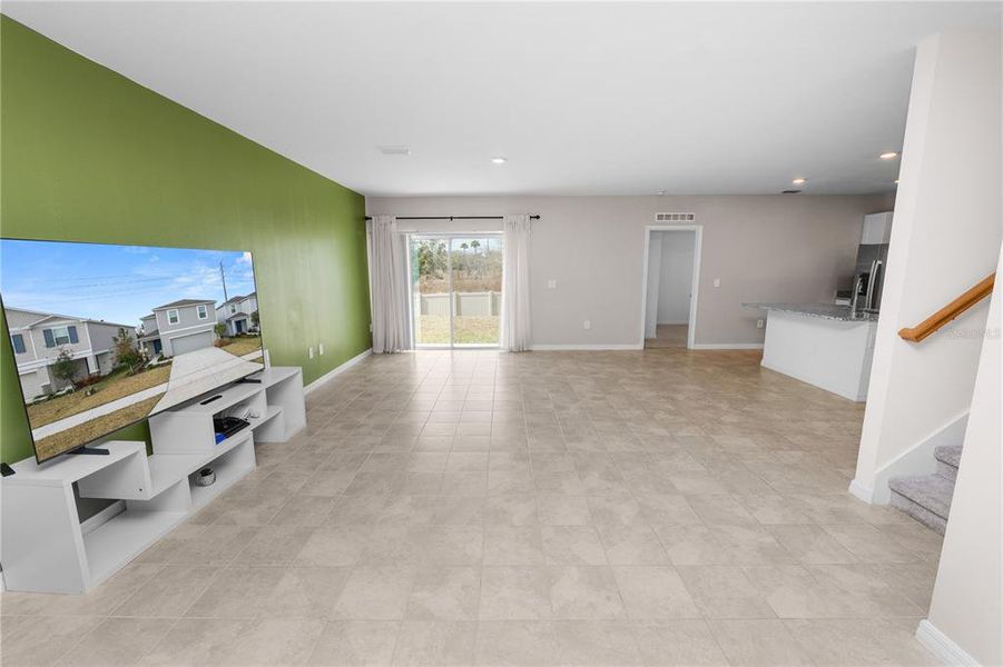 Spacious, unfurnished interior of a new home in Marion Creek, Haines City (Image 20). Spacious, unfurnished interior of a new home in Marion Creek, Haines City (Image 20).