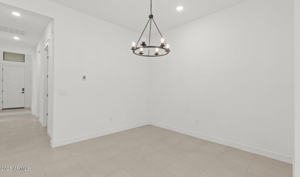 FSVV 3C Lot #28 Dining (Large) FSVV 3C Lot #28 Dining (Large)