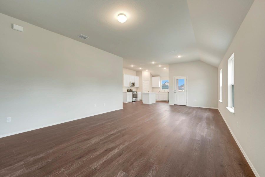 Spacious, unfurnished interior of a new home in Cascades at Onion Creek, Austin (Image 22). Spacious, unfurnished interior of a new home in Cascades at Onion Creek, Austin (Image 22).