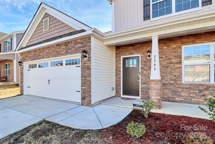 Exterior details and patio area of a home in , Gastonia (Image 4).